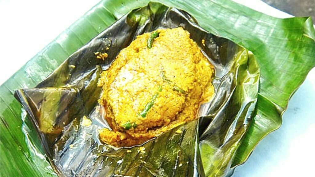 ইলিশ মাছের পাতুরি-Ilish (Hilsha) Paturi Recipe in Bengali