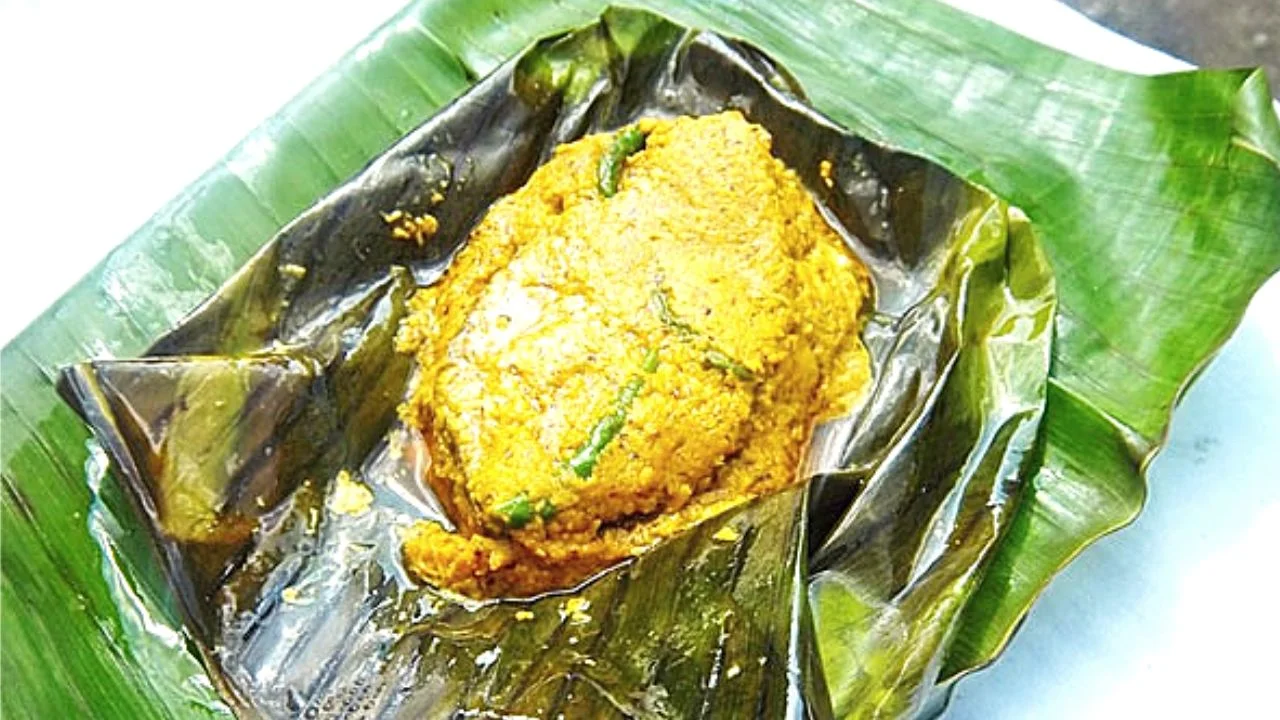Ilish Paturi সহজ রেসিপি বাংলায় ইলিশ মাছের পাতুরি-Ilish (Hilsha) Paturi Recipe in Bengali