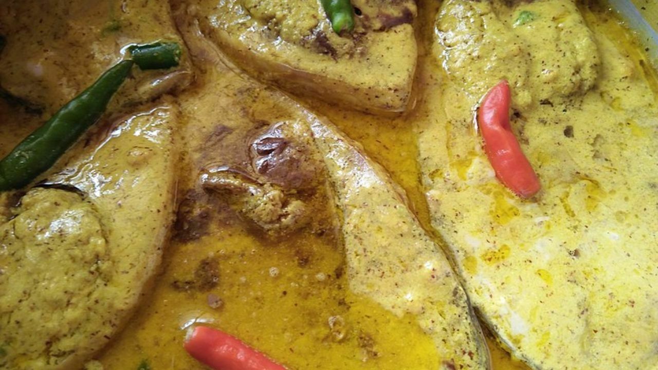 সর্ষে ইলিশ রেসিপি-Sorshe ilish/Hilsha with Mustard Gravy