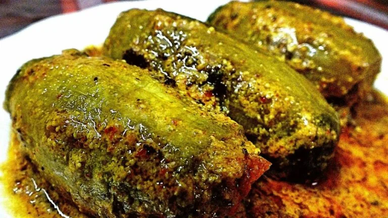 Potoler Dorma সহজ রেসিপি বাংলায় পটলের দোরমা দোলমা রেসিপি (Potoler DormaDolma in Bengali)