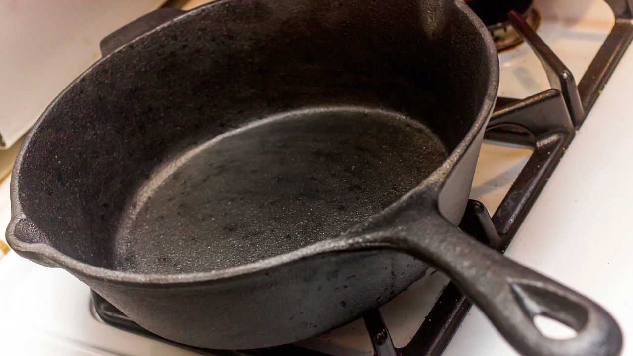 সবচেয়ে ভালো Iron Skillet গুলো দেখে নিন | Best Iron Skillets on Amazon