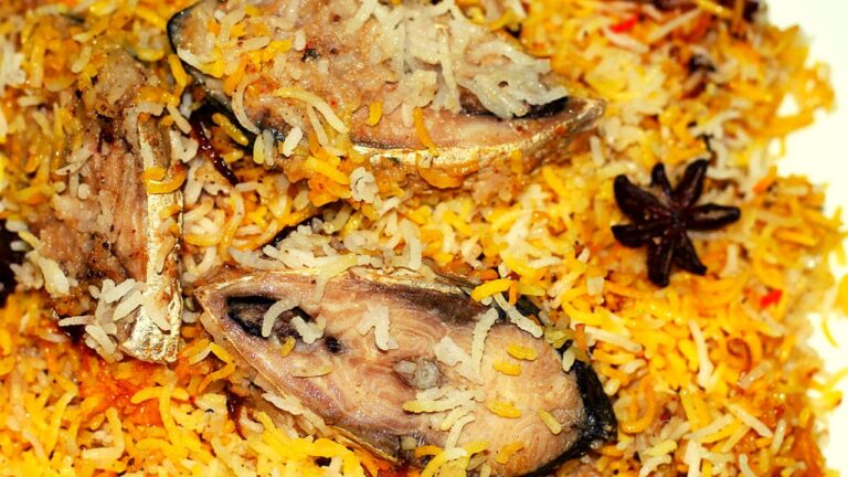 Ilish Biryani সহজ রেসিপি বাংলায়-চমকে গেলেন নাকি? ইলিশ বিরিয়ানিও হয় দেখুন রেসিপি Ilish Biryani Hilsa Biriyani